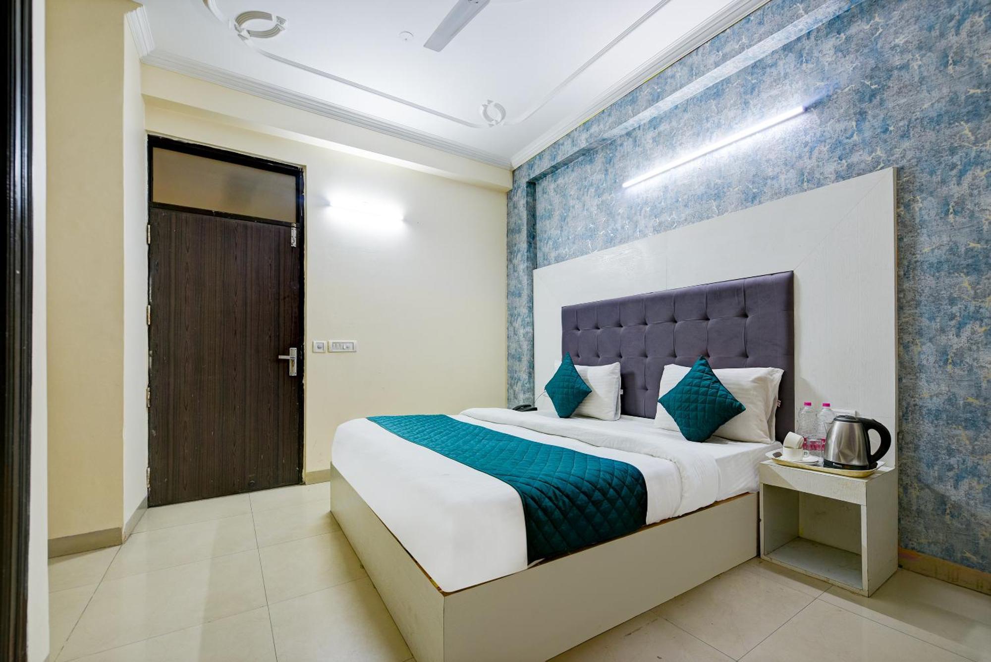 Hotel Ark Wood At Airport Nové Dillí Exteriér fotografie